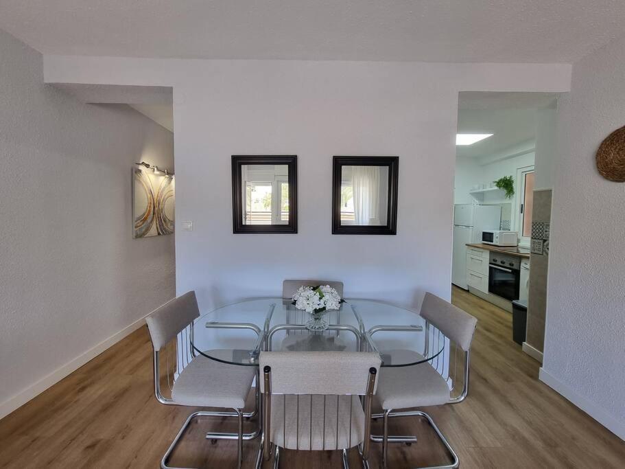 Aguadulce, Apto Santa Monica 2 Hab Con Terraza, Aire, Wifi, A 5 Min De La Playa Aguadulce  Luaran gambar