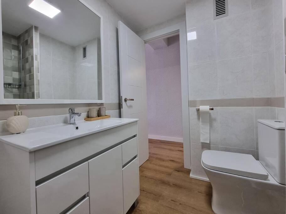 Aguadulce, Apto Santa Monica 2 Hab Con Terraza, Aire, Wifi, A 5 Min De La Playa Aguadulce  Luaran gambar