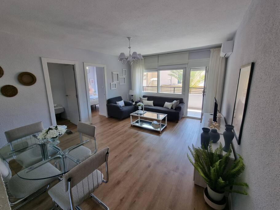Aguadulce, Apto Santa Monica 2 Hab Con Terraza, Aire, Wifi, A 5 Min De La Playa Aguadulce  Luaran gambar