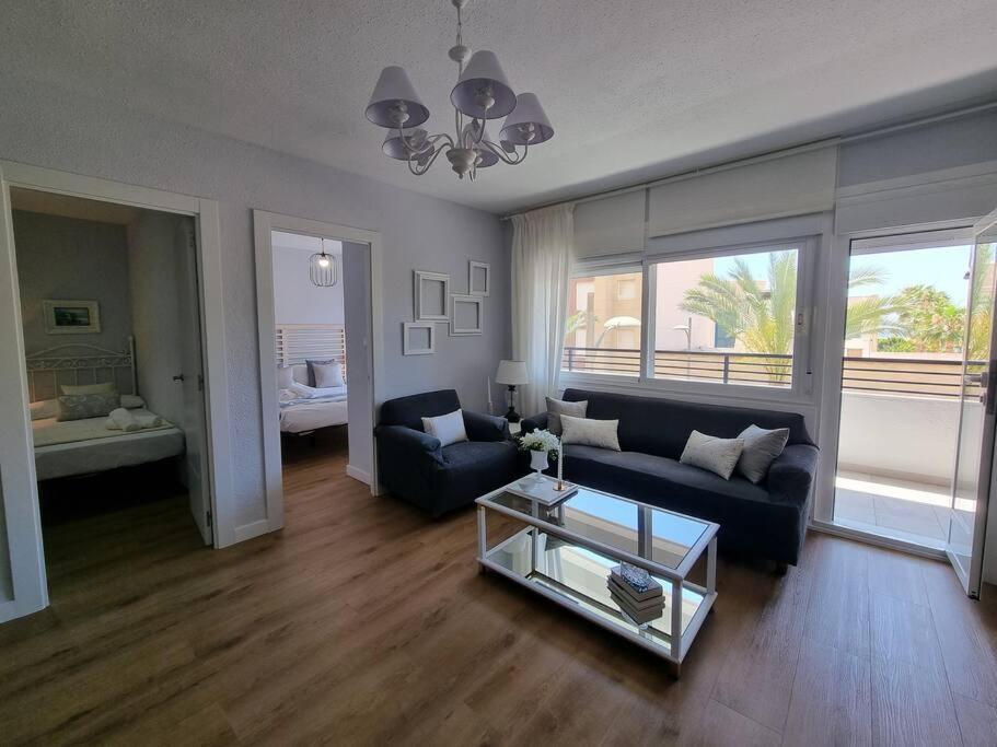 Aguadulce, Apto Santa Monica 2 Hab Con Terraza, Aire, Wifi, A 5 Min De La Playa Aguadulce  Luaran gambar